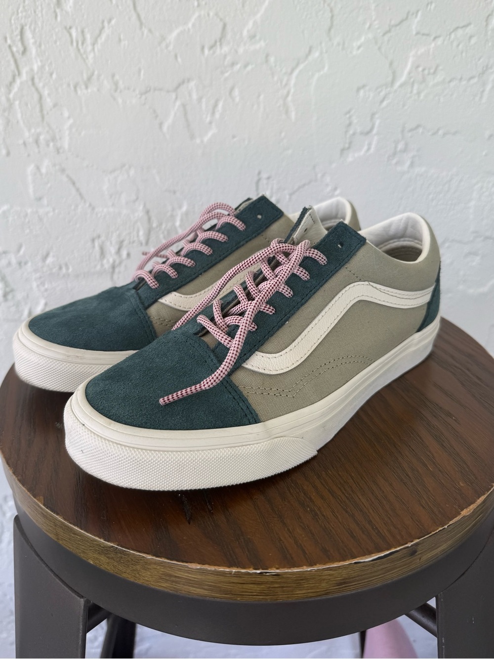 Vans Women's Low-Top Sneakers in Teal, Beige & Pink sz 7.5